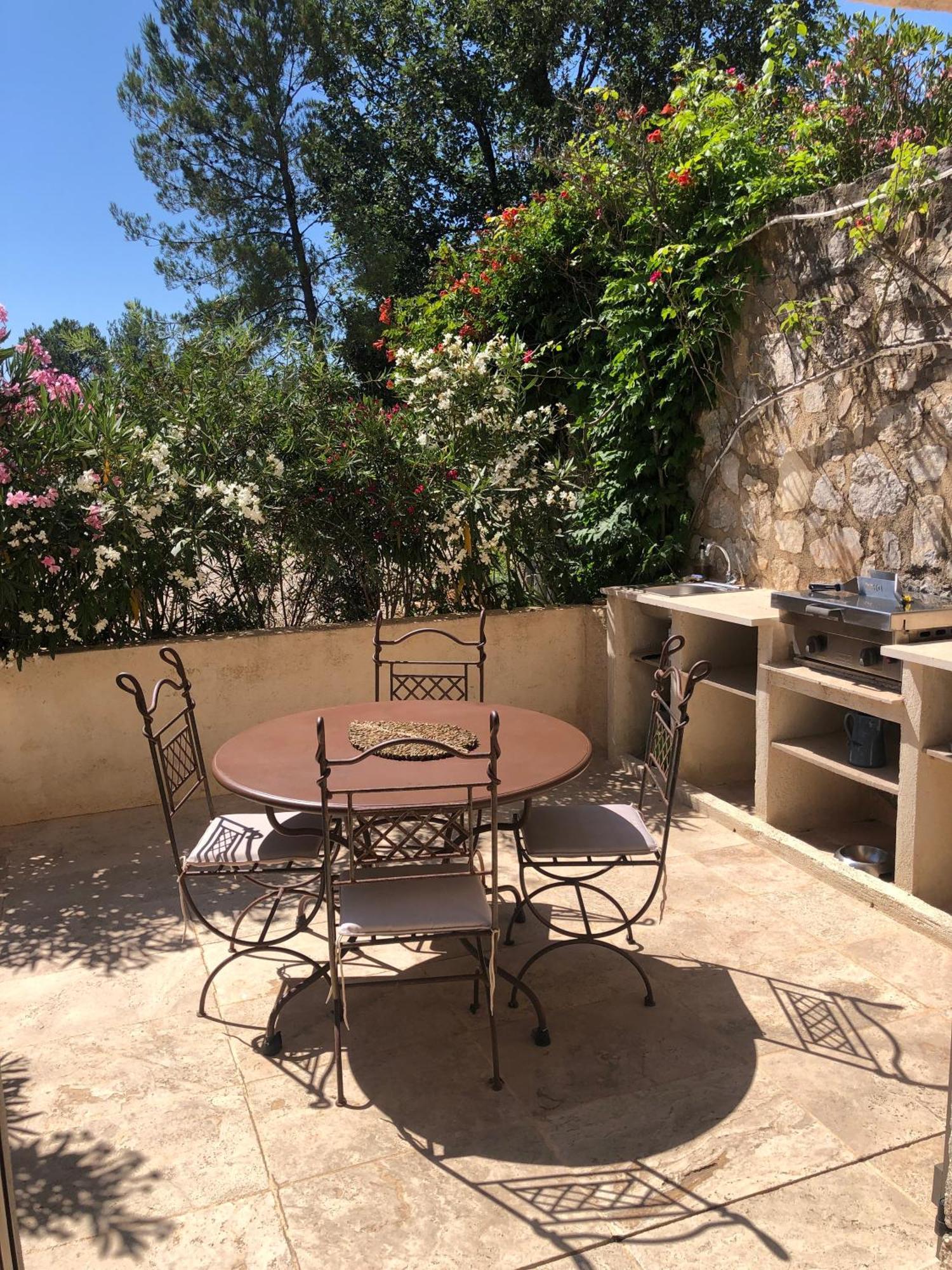 شقة Le Cocon De Provence فايانس المظهر الخارجي الصورة